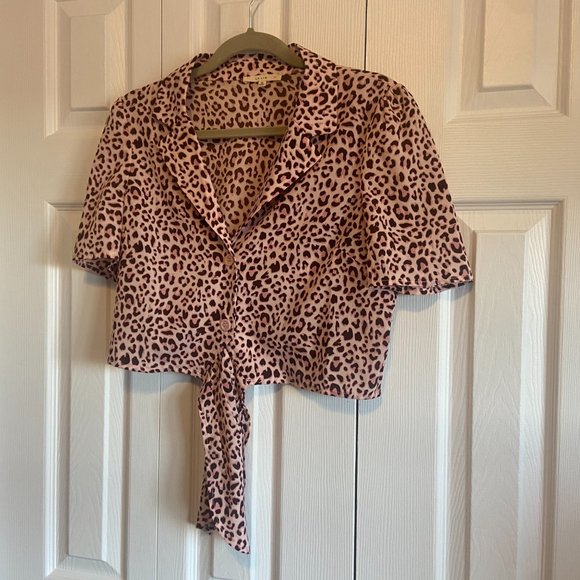 Le Lis Crop Blouse size Med - Picture 9 of 10